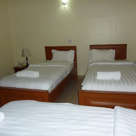 Abc Travellers Hotel Dar es Salaam Eksteriør billede