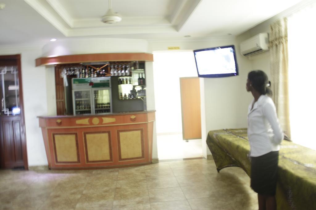 Abc Travellers Hotel Dar es Salaam Eksteriør billede