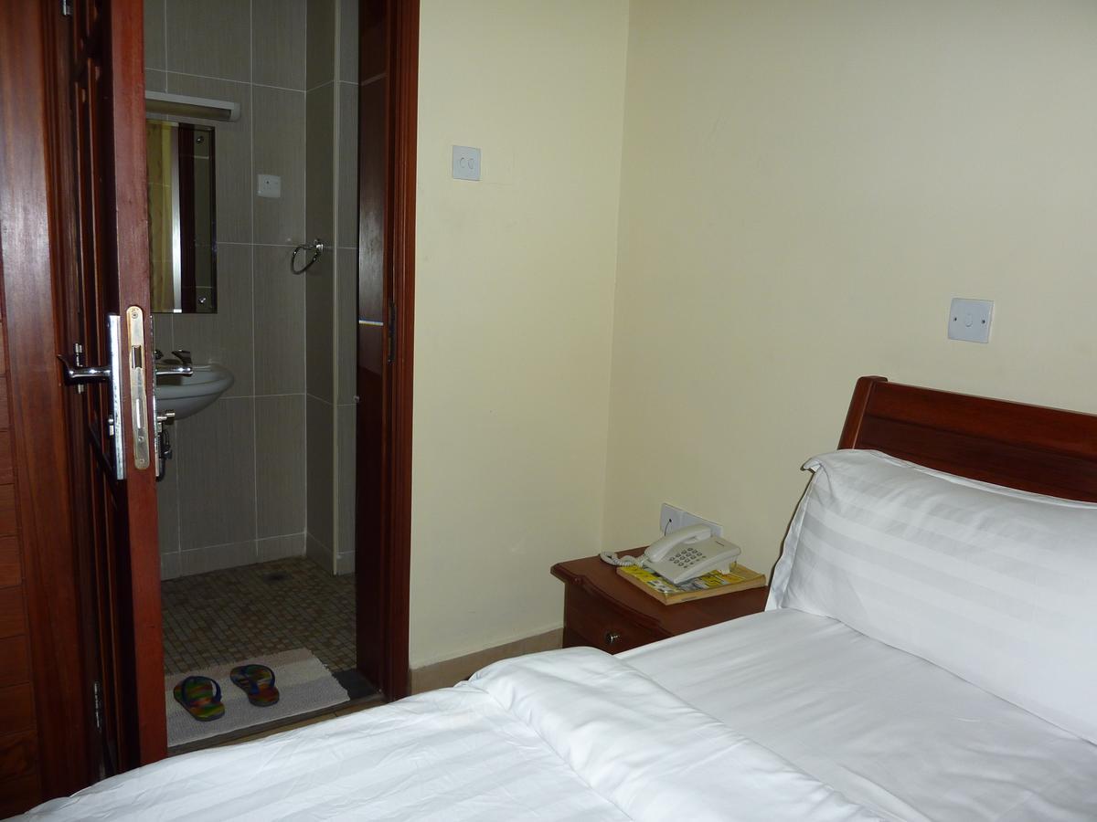 Abc Travellers Hotel Dar es Salaam Eksteriør billede