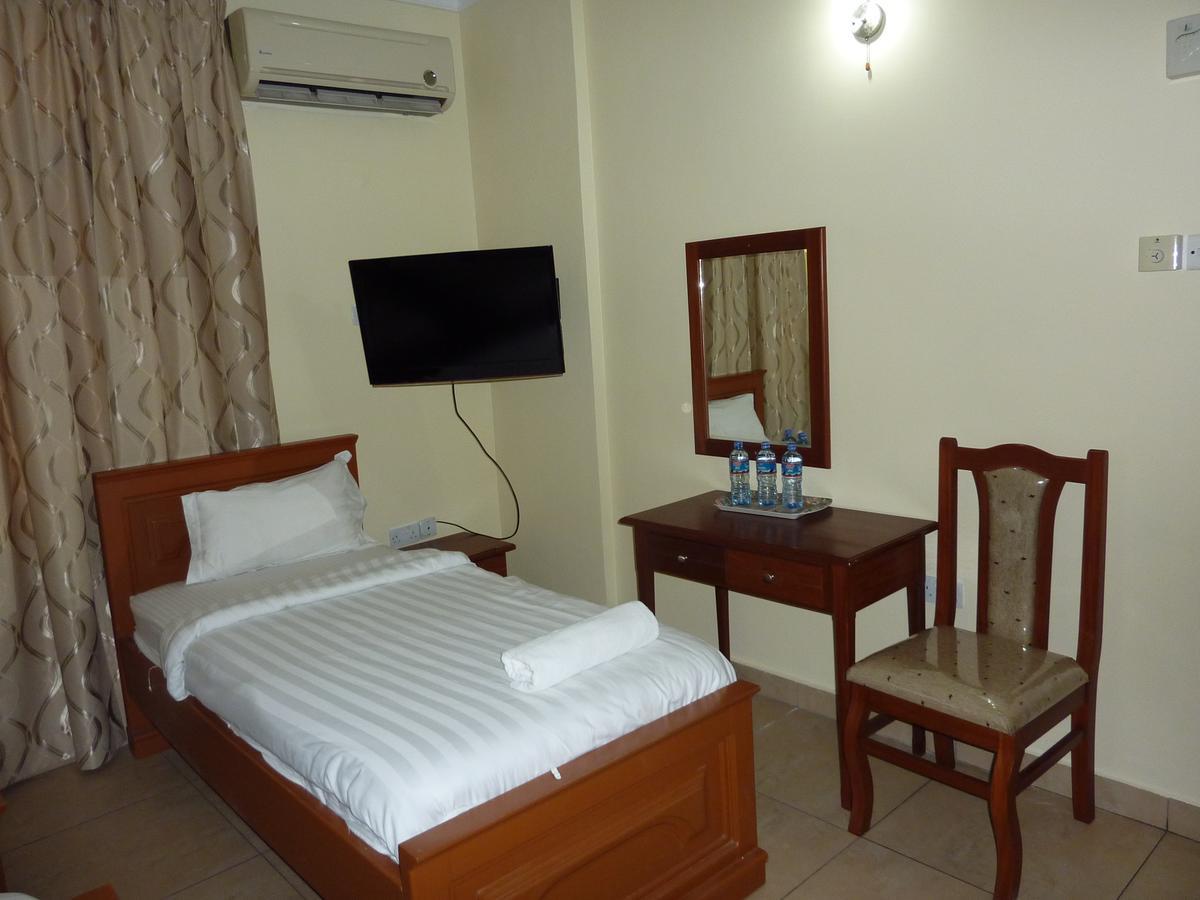 Abc Travellers Hotel Dar es Salaam Eksteriør billede