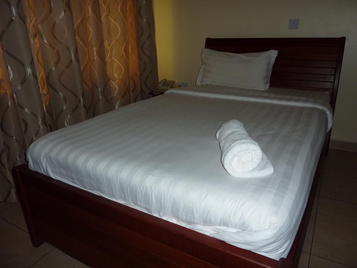 Abc Travellers Hotel Dar es Salaam Eksteriør billede