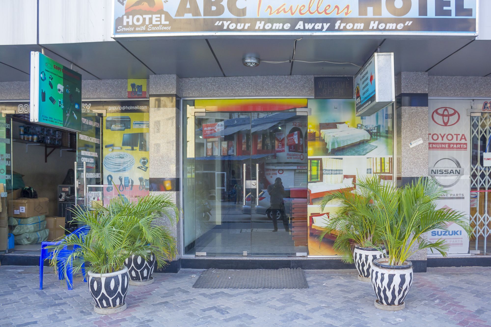 Abc Travellers Hotel Dar es Salaam Eksteriør billede